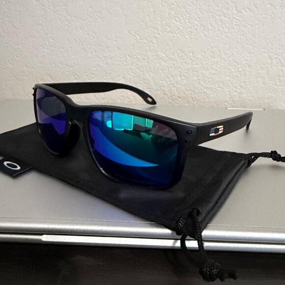 OO9102 Oakley Holbrook USA Flag Collection Green Reflective Lenses - Picture 2 of 8